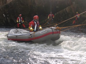 Tethered raft deployment